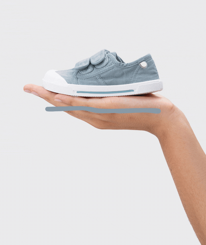 Igor Boy's And Girl's Canvas V Barefoot Shoes - Oceano