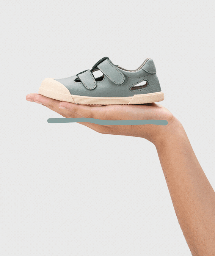 Igor Boy's And Girl's Sandalia Piel Barefoot Shoes - Verde