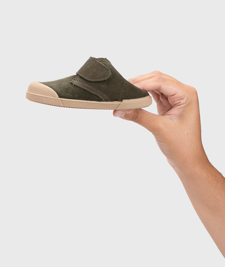 Igor Boy's and Girl's Barefoot Tui Chukka Boots - Musgo