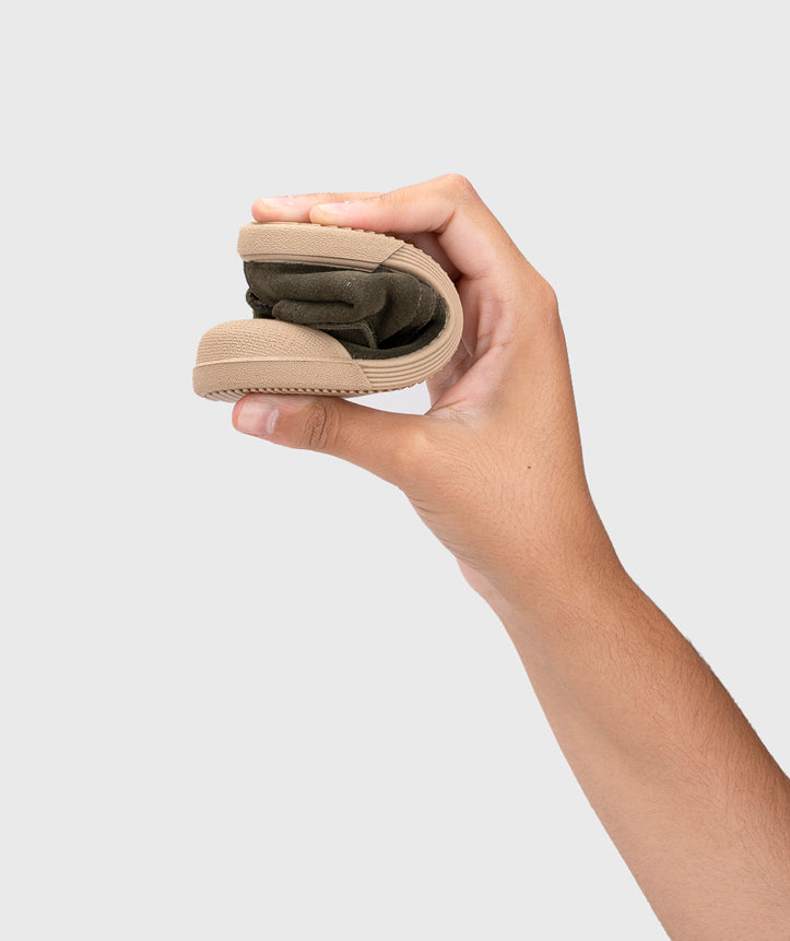 Igor Boy's and Girl's Barefoot Tui Chukka Boots - Musgo