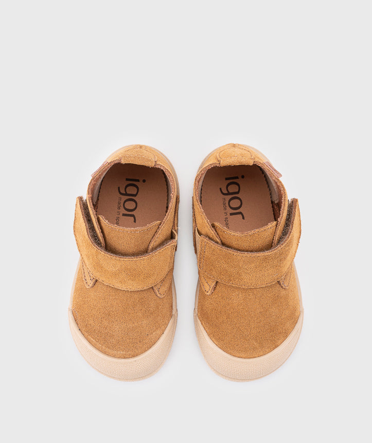 Igor Boy's and Girl's Barefoot Tui Chukka Boots - Cognac