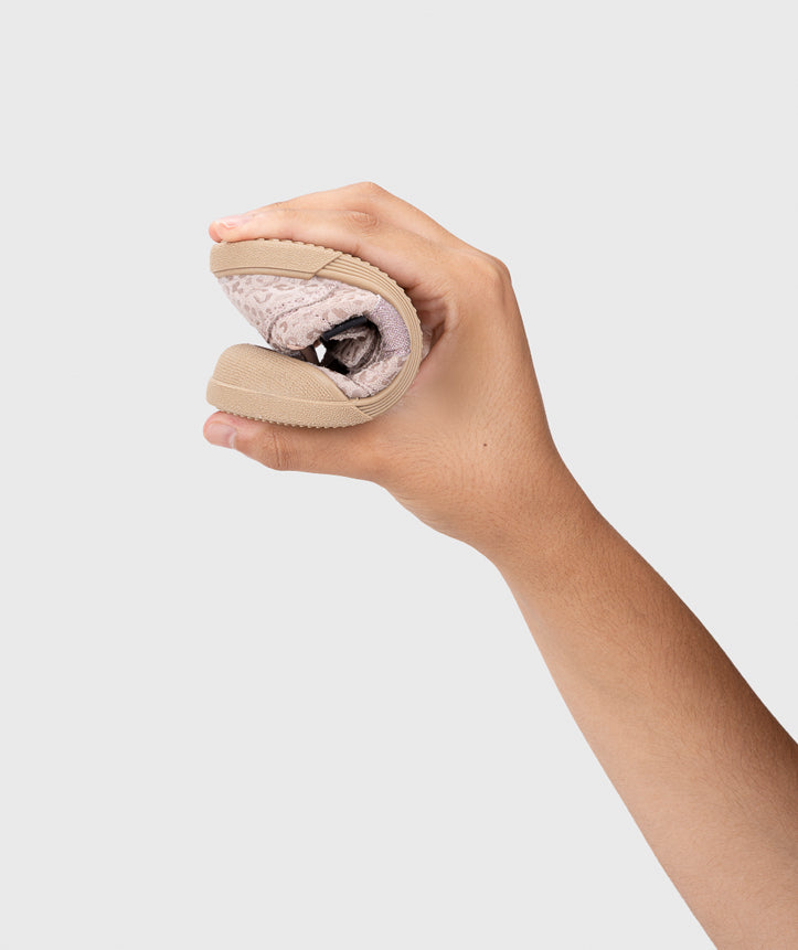 Igor Boy's and Girl's Tennis Leo Barefoot Sneakers - Rosa