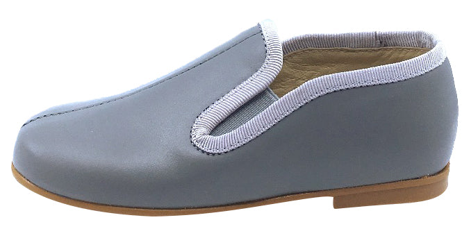 Luccini Boy's and Girl's Front Seam Slip-On Smoking Loafer, Grey
